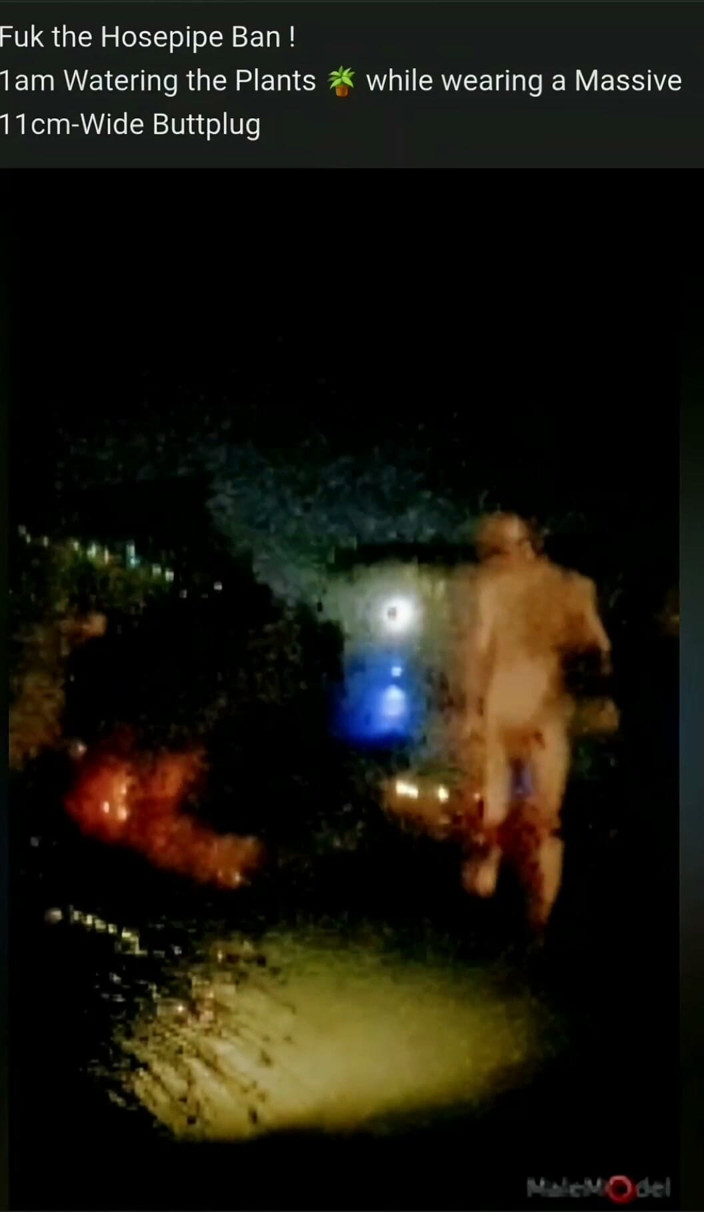 MaleModel: 1am Naked in the Garden &amp; a Buttplug