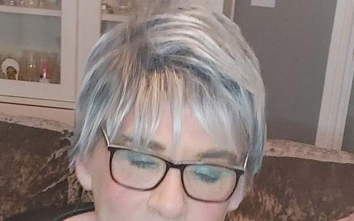 Juniperberi29: Black and grey wig