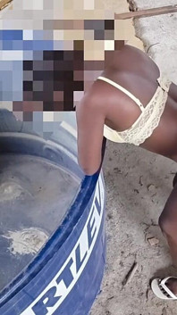 Doar În Fundul Femeii De Culoare