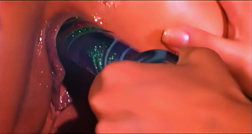 Hand Lotion Studios: Lesben haben einen sex in der nähe des pool, weil...
