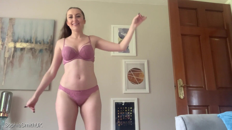 SophiaSmithUK: Süße hohe tritte