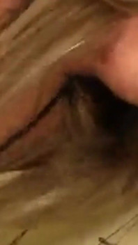 Bionda extra arrapata scioccata dal cazzo al gloryhole