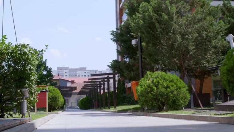 Deutschland Porno X: 熟女lovs变得饥渴并炫耀巨大的胸部湿啪汇编