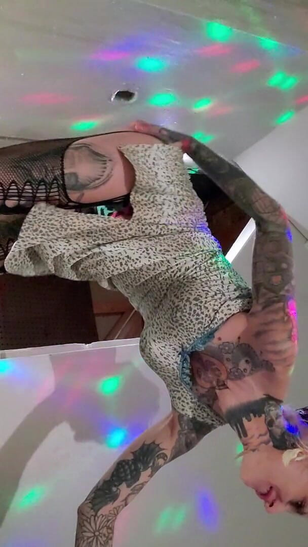 JennieLynn: Glory hole play time