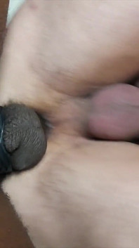 Sexy chlupatá mladá bílá díra zalitá mrdkou