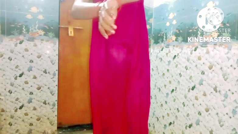 Ankurpriya000: Sorellastra in bagno calda e calda india