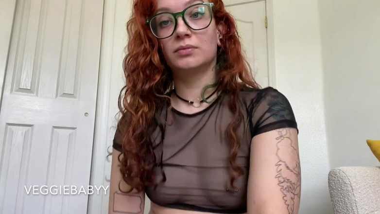 Veggiebabyy: Gemene mama disciplineert u met bezwete kontgaatje snuiven &amp; op gezicht...