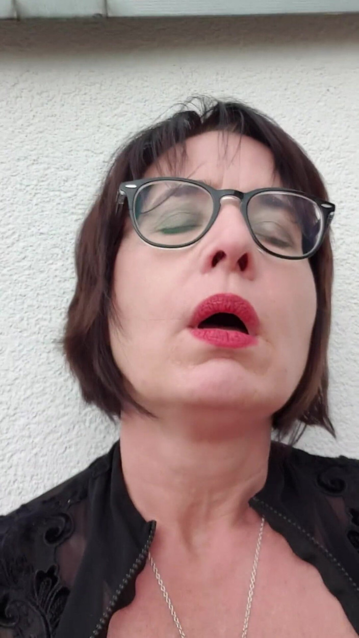 JulieEroticDress: 1.9 Litre Squirt and Intense MILF Oragsm
