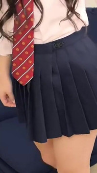 Japon genç kız büyük siyah yarağı içine alıyor