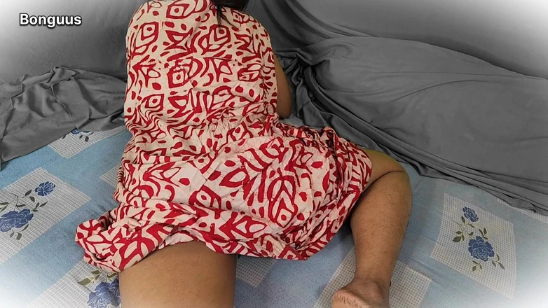 Riya Bonguus: Desi Stepaunty Fucking in Doggystyle Hot MILF Sex