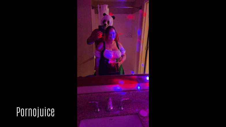 Gentleman Porno: 오토버페스트 중 핫한 맘보