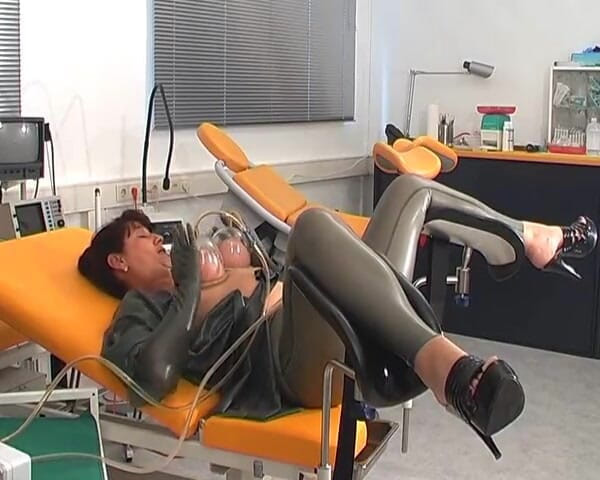 Rubber & Clinic Studio - 1ATOYS: Xtreme vaikyoom choot pamping
