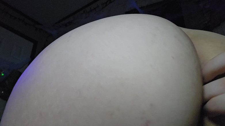 Funhousewife69: Ich fingere mein arschloch, während ich seinen schwanz lutsche, bis...