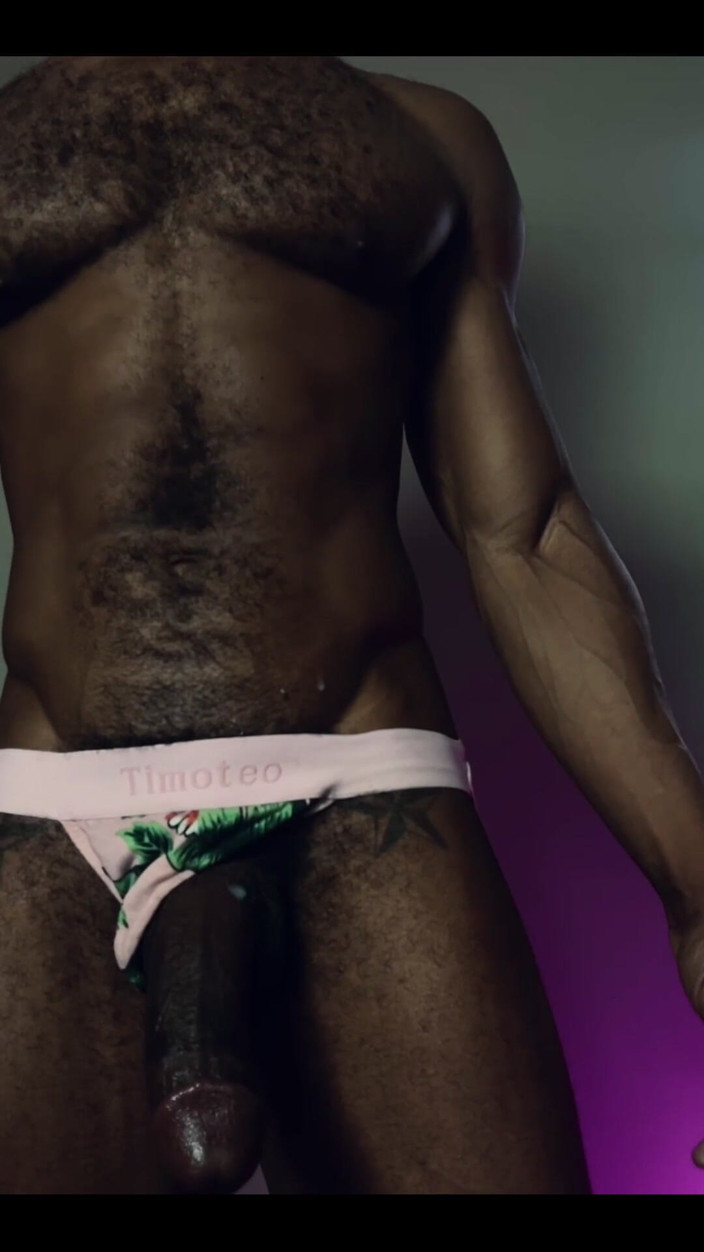 Boe Jack Ryan: Bạn sẽ làm gì với Jockstrap này?