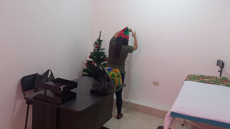 Martin13: Latina verpleegster heeft een super kerst vol passie en seksuele...