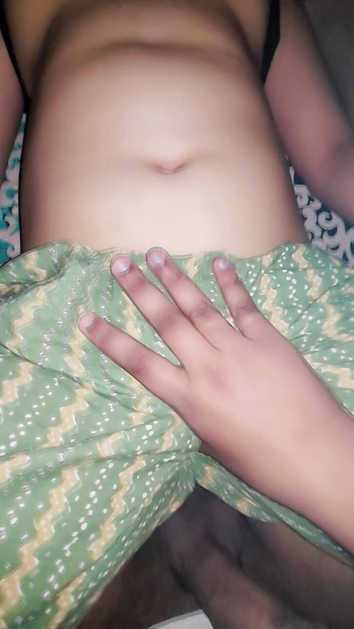 Roobi sharma: Chica india del pueblo en sexo casero 33