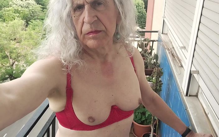 Carlatx: 床上的婊子来来去