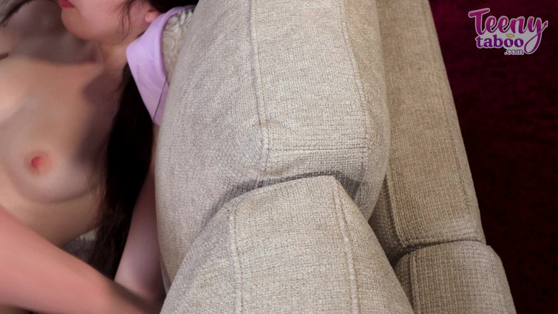 Teenytaboo: Furando com padrasto