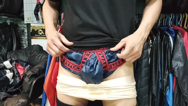 Evilshaman: Feticcio delle calze di nylon lucido