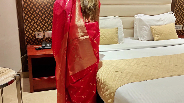 Sassysonia: Desi Indyjski świeżo poślubiony Bhabhi nie może kontrolować jej emocji i...