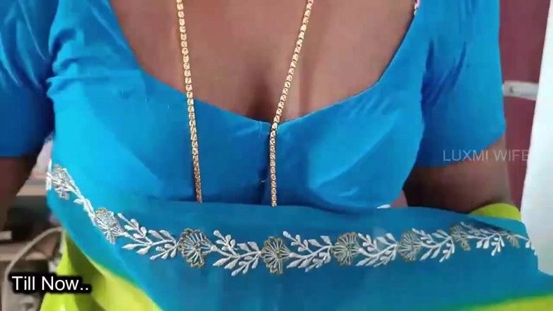 Luxmi Wife: Gadis pijat ngentot sama pelanggan - 2