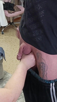 Fucking My Stepmom Deep in Her Mouth to Cum