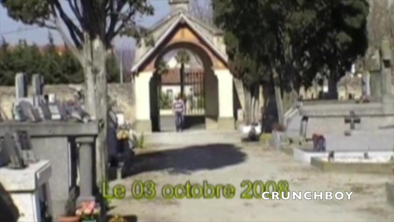 Crunch Boy: Dwie niewinne dupki pieprzą się w moim łóżku
