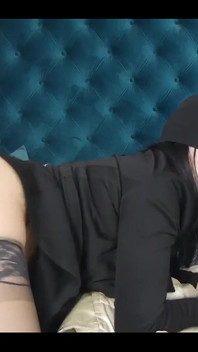 LA MILF gioca con la figa