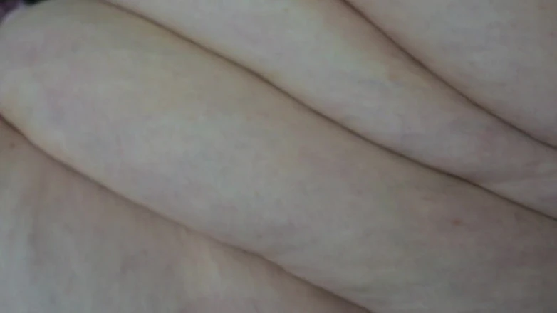 SSBBWLadyBrads: SSBBW अप क्लोज बॉडी एक्सप्लोरेशन स्ट्रेच मार्क्स