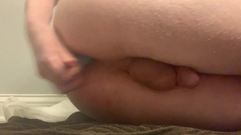 Brashen: Ragazzo gay scopa procace con dildo
