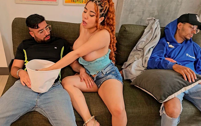 celestealba: 내 베프의 거유 여친을 얼굴에 뻔뻔하게 따먹고 눈치채지 못했어