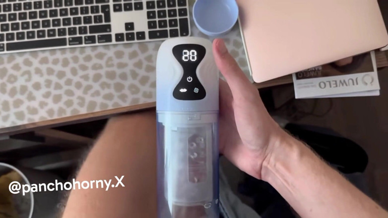 Panchohorny: Versuchendes neues spielzeug