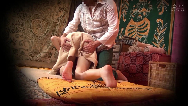 Raptor Inc: Wanita berkahwin dipancut dalam oleh tangan janda semasa urut - 7