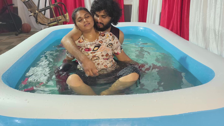 Vaigavarun45: Mallu Couple Swimming Pool Fuck with Blow Job