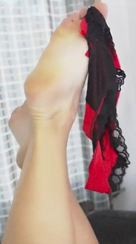 Vicky vette gioca nelle mie mutandine senza bum