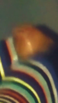 18 Rukken Met Haar Voeten Op Gloryhole Tafel - Ruby