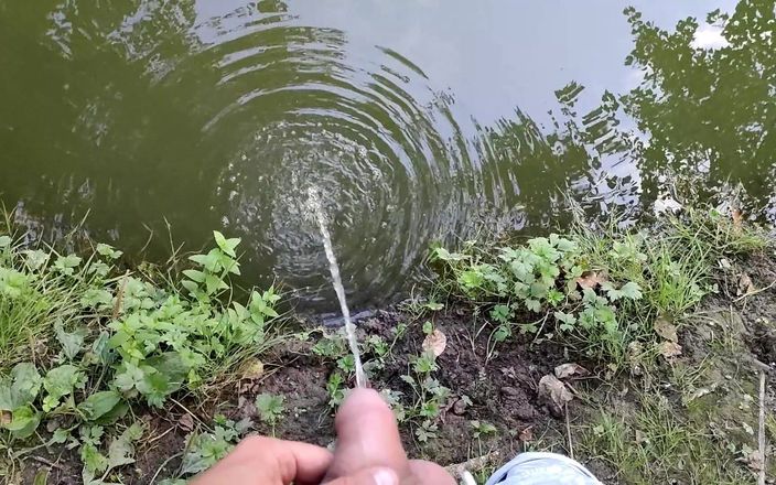 Idmir Sugary: Pișare lungă la apă face apa bombat