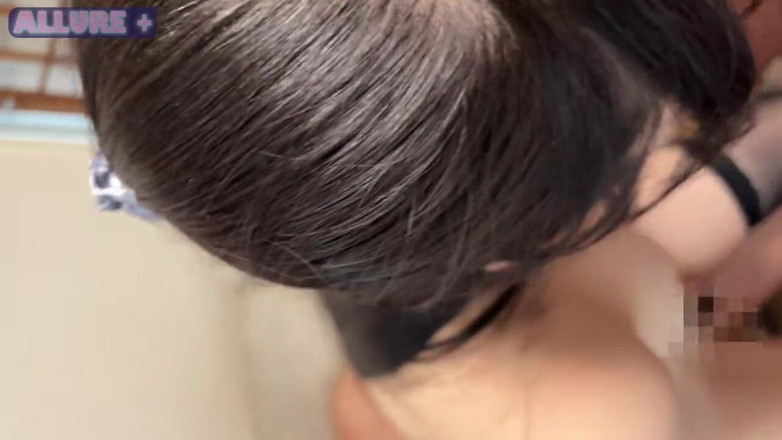 THAT'S WHAT SHE SAID: Erupción de elegancia: una exuberante belleza casada que desata olas...