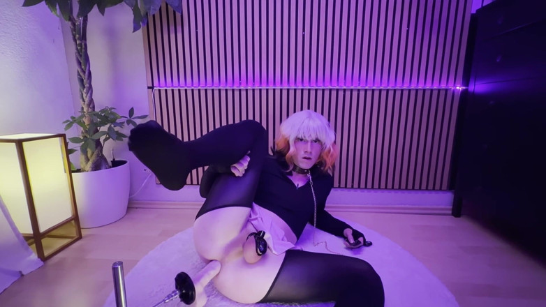 Elvi Lynx: Sissy Anal Dildo Masturbation in Chastity Cage