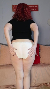 milf(chodne laayak mammi) Panty Show
