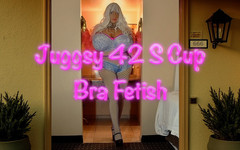 Juggsy-Ho-Doll: Fetish coli Berair 42 S