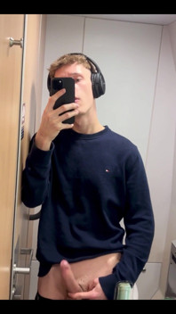 Was so Horny on the Train