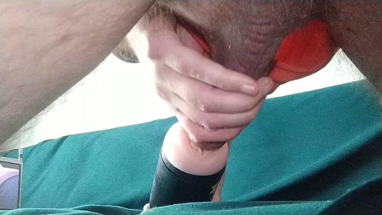 Hot guy solo: Gros plan, baise à la lumière