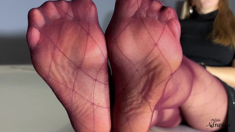 Miss Adrastea: Koklayın, emin, sıçrayın ve temiz yala!