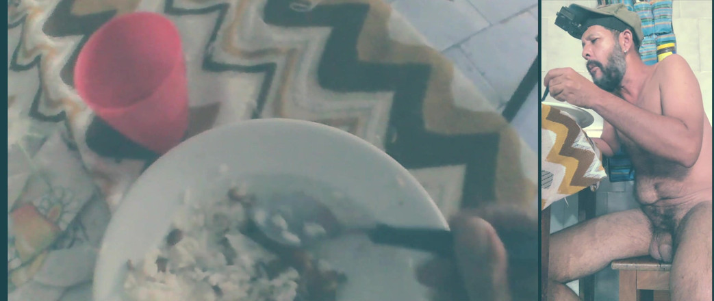 Stink HairyMale: Comida y café de la tarde, experiencia real.