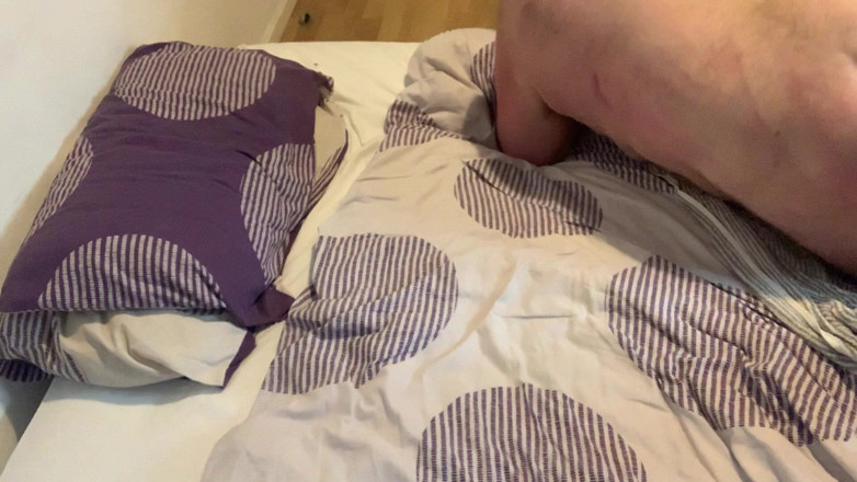 B A Bear: Fat stepdaddy Pig Wanks shows hole &amp; cums