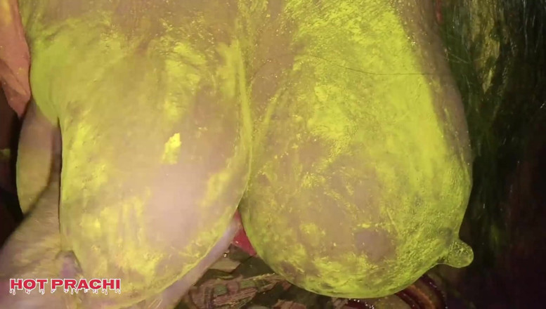 Hot prachi: Feliz Holi Prachi india 