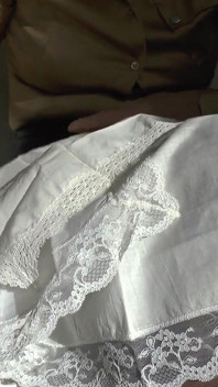 Latihan Cumshot: Squirt On My White Lace Handkerchief, Lady Victoria Valente