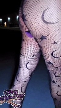 Missynylonleggs - Une Tapette Coquine Taquine Dans Des Filets De Pêche / Talons Hauts / Pas De Culotte