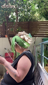 Ritual merokok pagi - dewi MILF Brazil montel